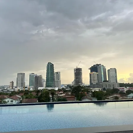 Sks Pavillion Cozy Studio With Netflix Wifi Car Park Johor Bahru Exterior photo
