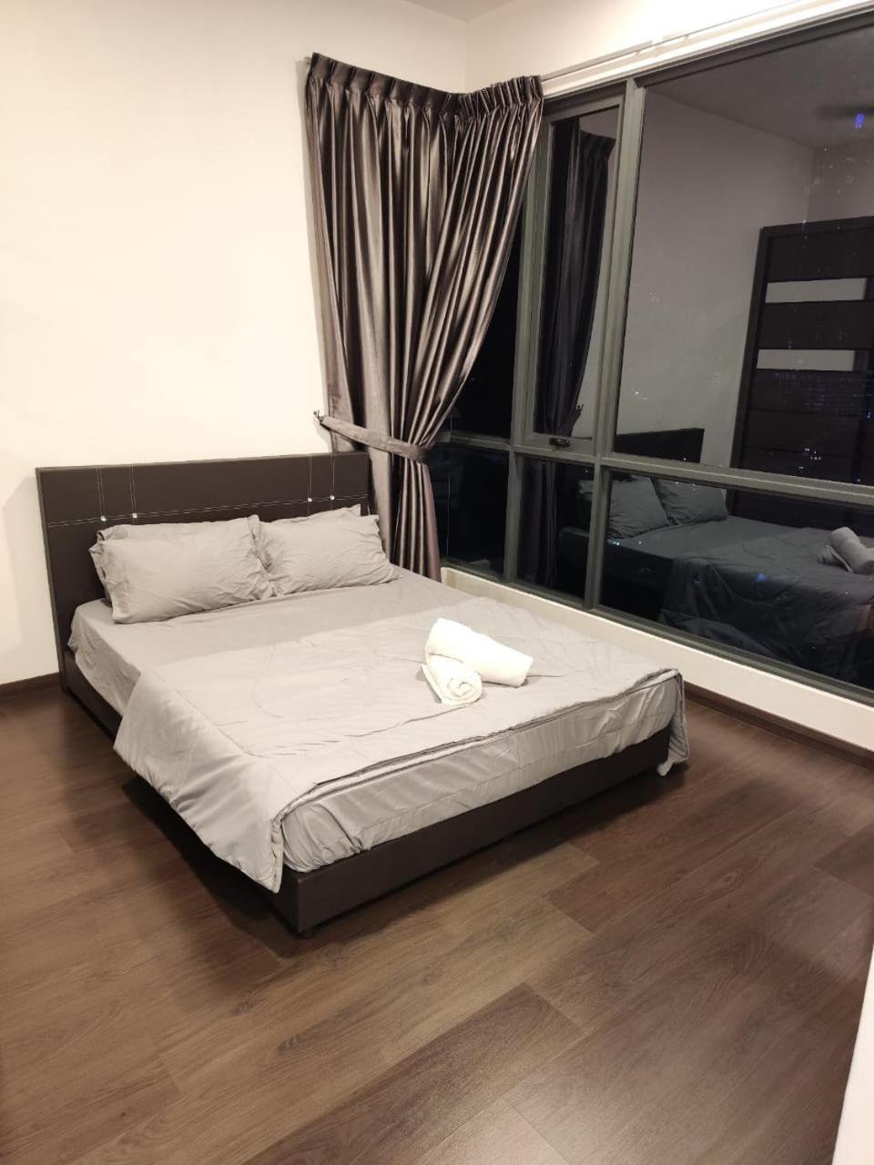 Sks Pavillion Cozy With Netflix Wifi Car Park Johor Bahru