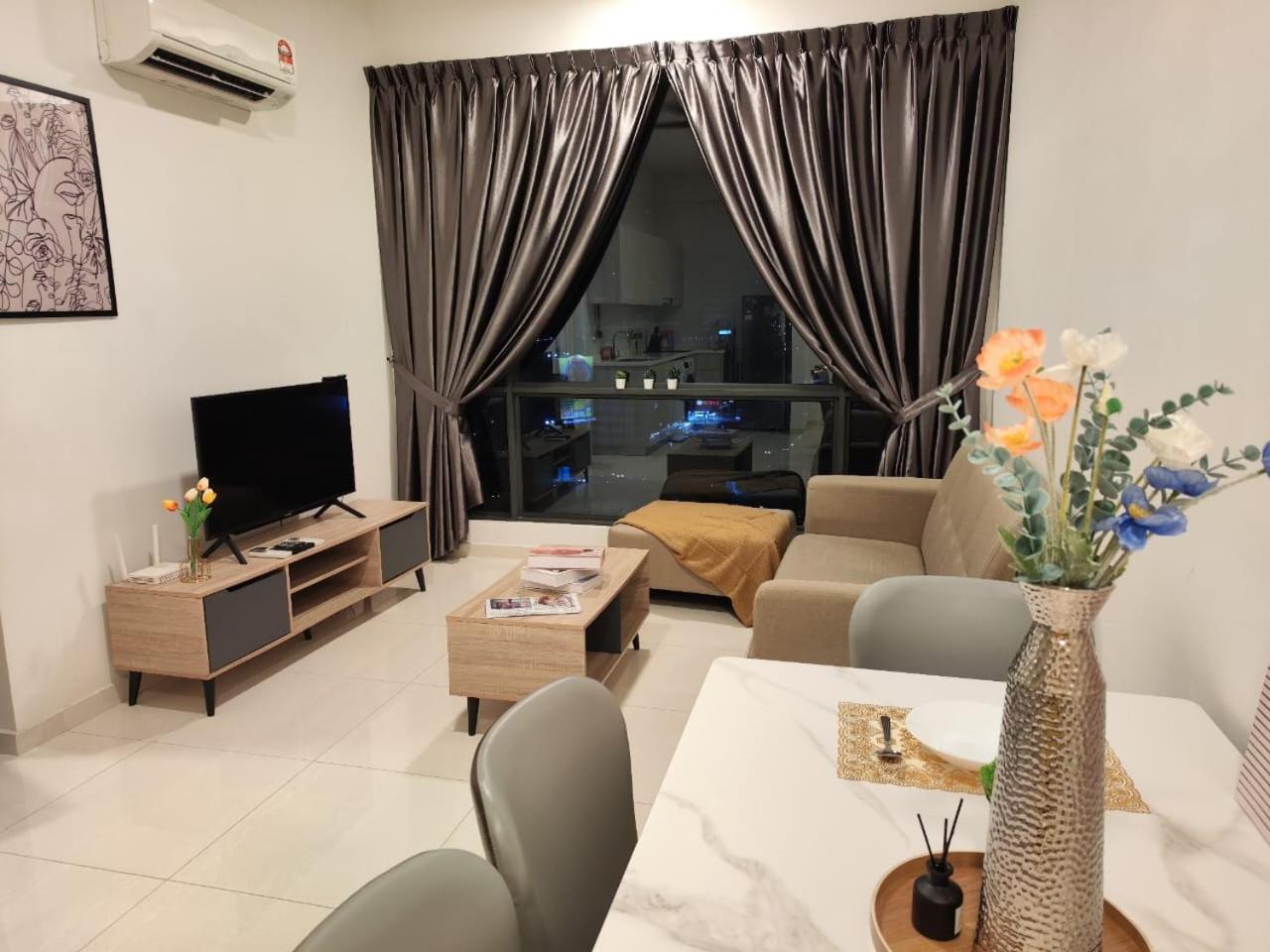 Apartment Sks Pavillion Cozy With Netflix Wifi Car Park