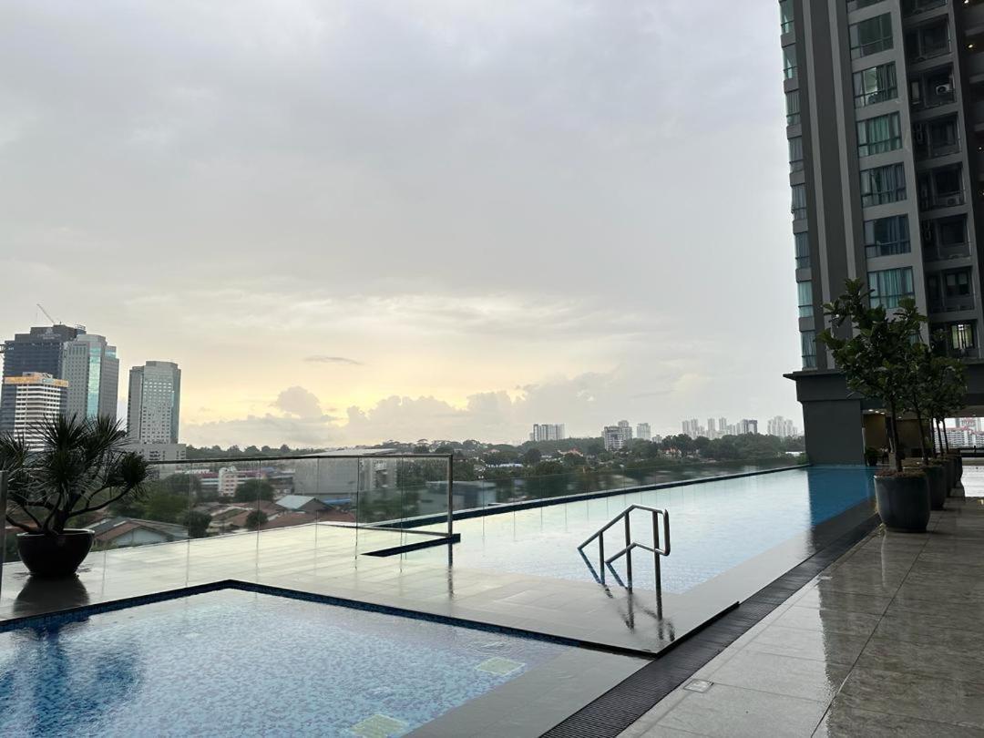 Apartment Sks Pavillion Cozy With Netflix Wifi Car Park *